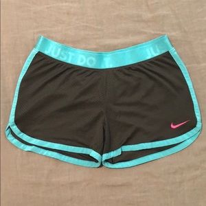 NIKE | Gray/Turquoise Dri-Fit Short | S